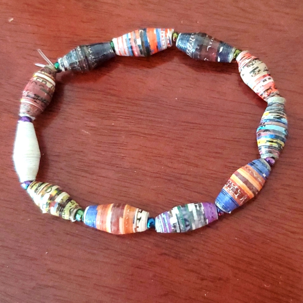Paper bead bracelet